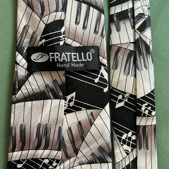 Fratello Hand Made Musician Tie for Men, Music Notes & Piano Keys, Fun & Quirky - Picture 3 of 3